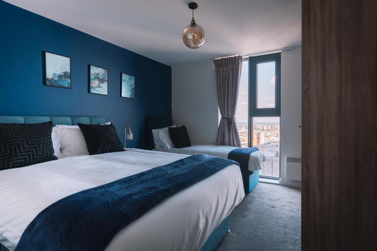 Service - Free Netflix And Wifi Apartment *