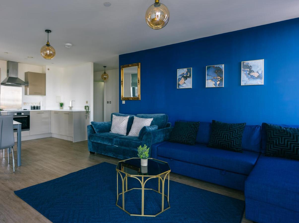 Apartment Service - Free Netflix And Wifi *
