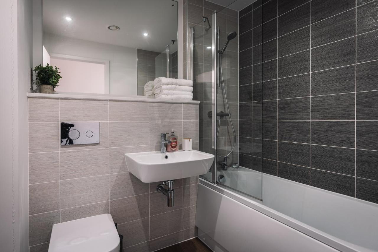 Apartment Service - Free Netflix And Wifi Birmingham